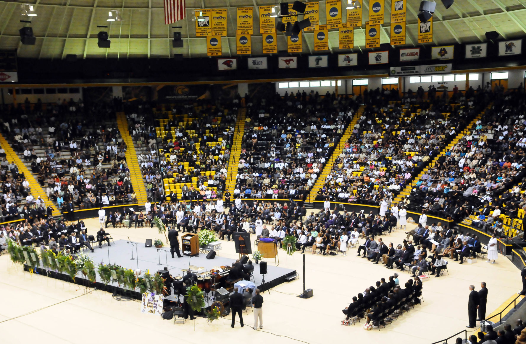 2009: Steve McNair Funeral